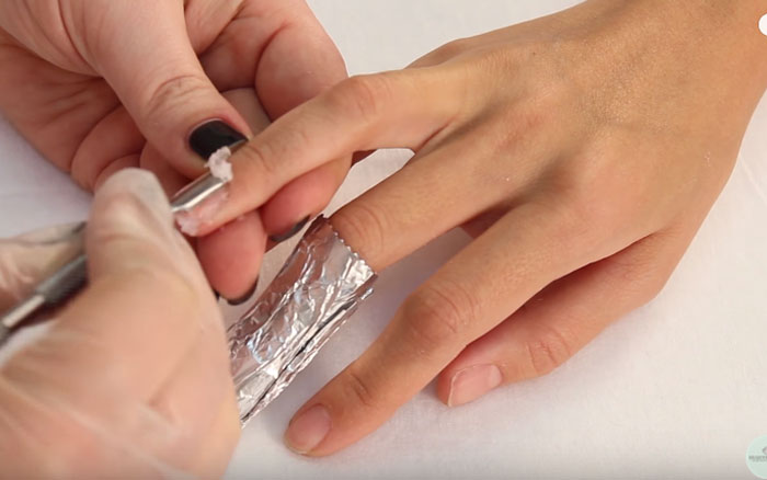 Как безопасно снять нарощенные ногти в домашних условиях